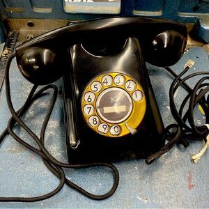 Vintage Kellogg Red Bar 1,000 Series, Bakelite Body Working Telephone Landline